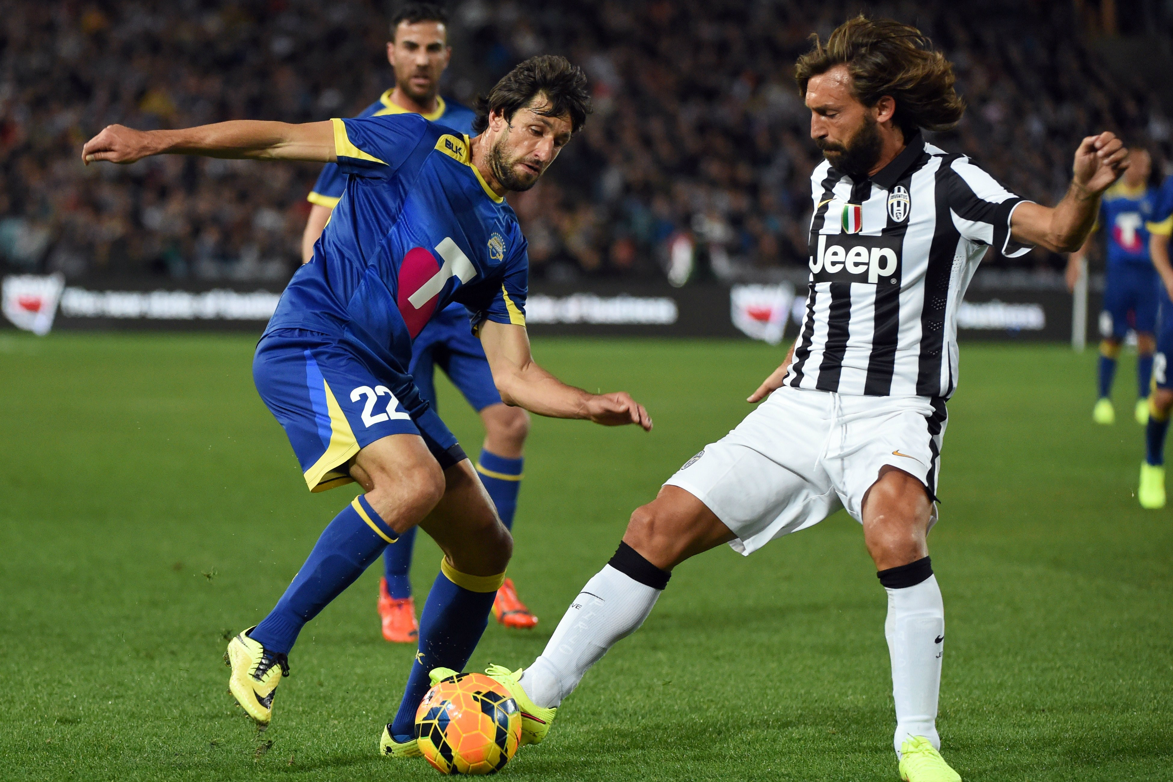 Pirlo tackles Del Piero
