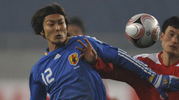 Wollongong Wolves have announced the signing of former Japan international striker Yuzo Tashiro.